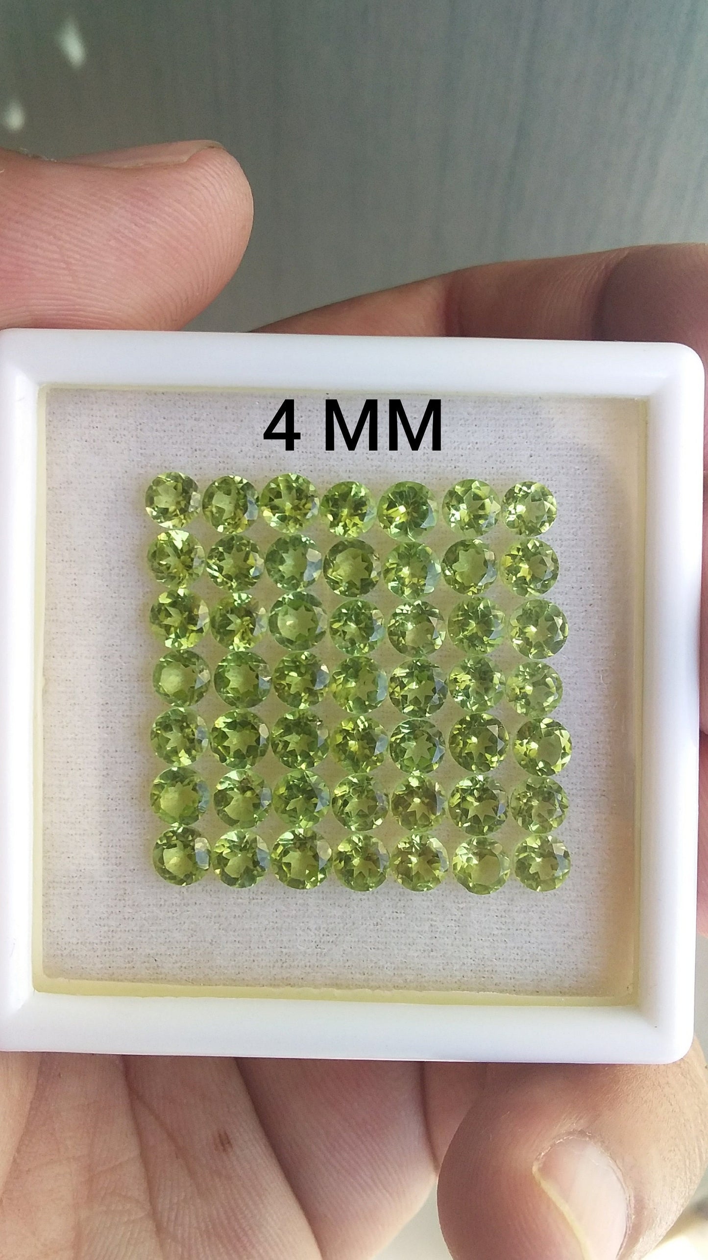 Natural Peridot round cut 3MM, 4MM, 5MM Top Quality Faceted Cut Loose Gemstone AAA Quality Calibrated Green Color Perfect for Jewelry Making