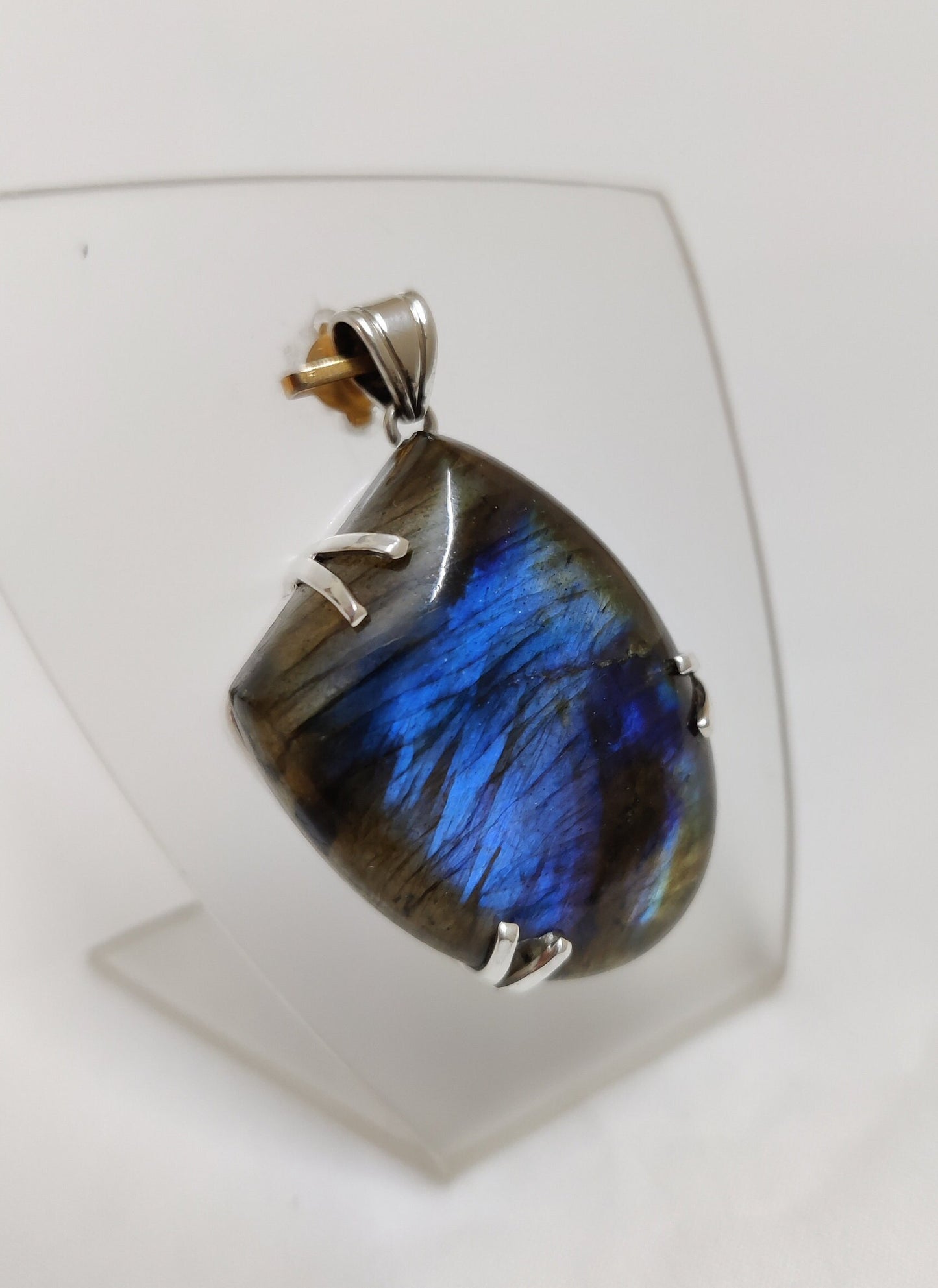 Blue Flashy Labradorite Pendant, Cabochon Gemstone Pendant, 925 Sterling Silver Jewelry, Free Stone Pendant, Healing Natural Stone Pendant