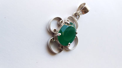Green Onyx Pendant- 925 Sterling Silver Pendant- Handmade pendant- Gift for Her- Silver Pendant-Oval Shape Pendant- Green Stone Pendant