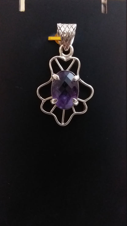 Amethyst silver pendant, Amethyst pendant, purple pendant, Gemstone pendant, 92.5 sterling silver, Gift for her, Natural gemstone pendant