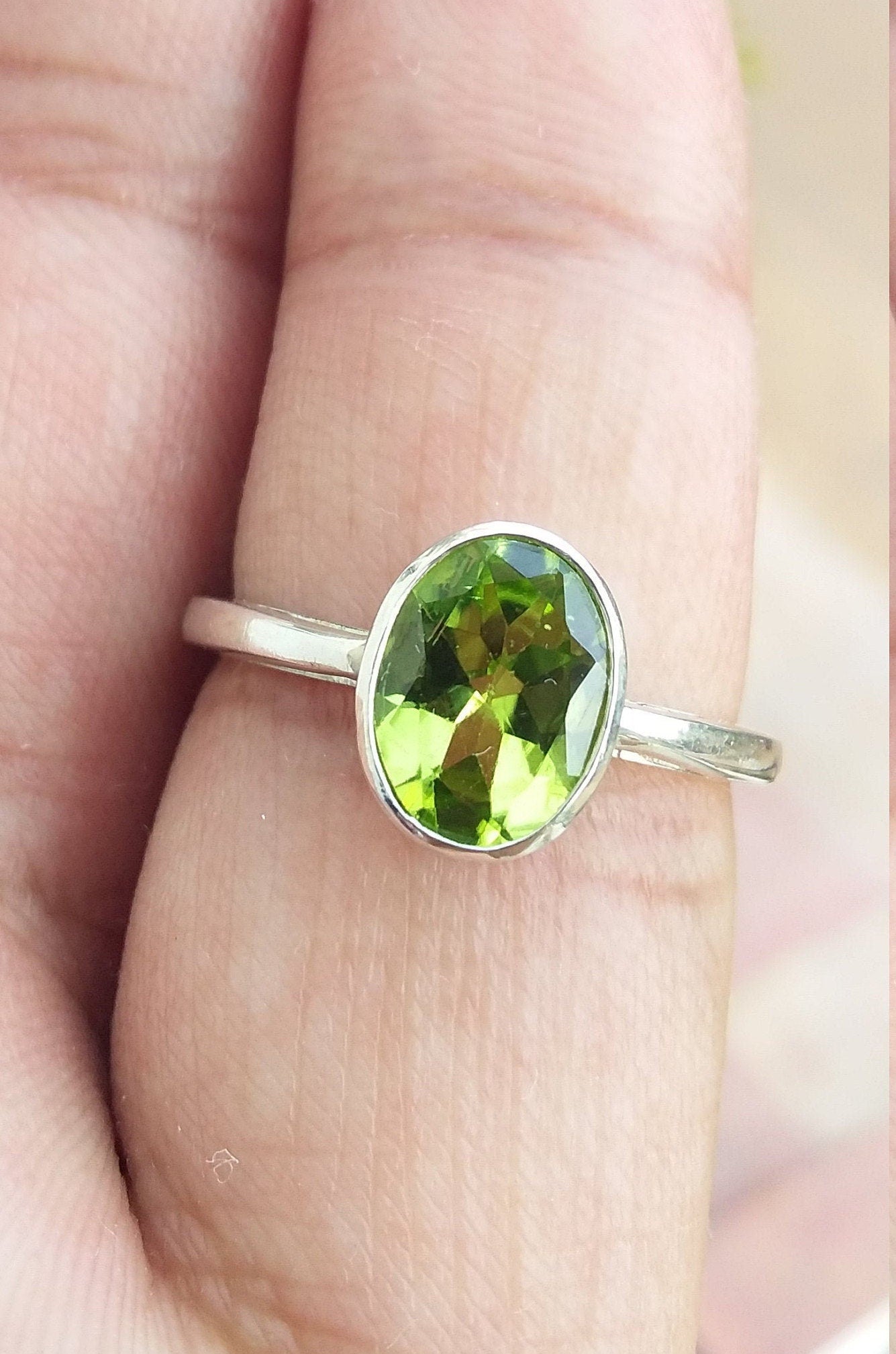 Peridot ring women, Natural Peridot Ring, peridot ring silver, Oval Faceted Stone handmade ring, November Birthstone Ring, ring size 5 1/2