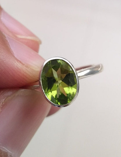 Peridot ring women, Natural Peridot Ring, peridot ring silver, Oval Faceted Stone handmade ring, November Birthstone Ring, ring size 5 1/2