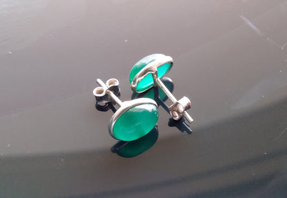 Green Onyx Stud Earrings, Tiny Stud, Green Gemstone Stud Earrings, Stud for Girls, Small Gemstone Earrings,