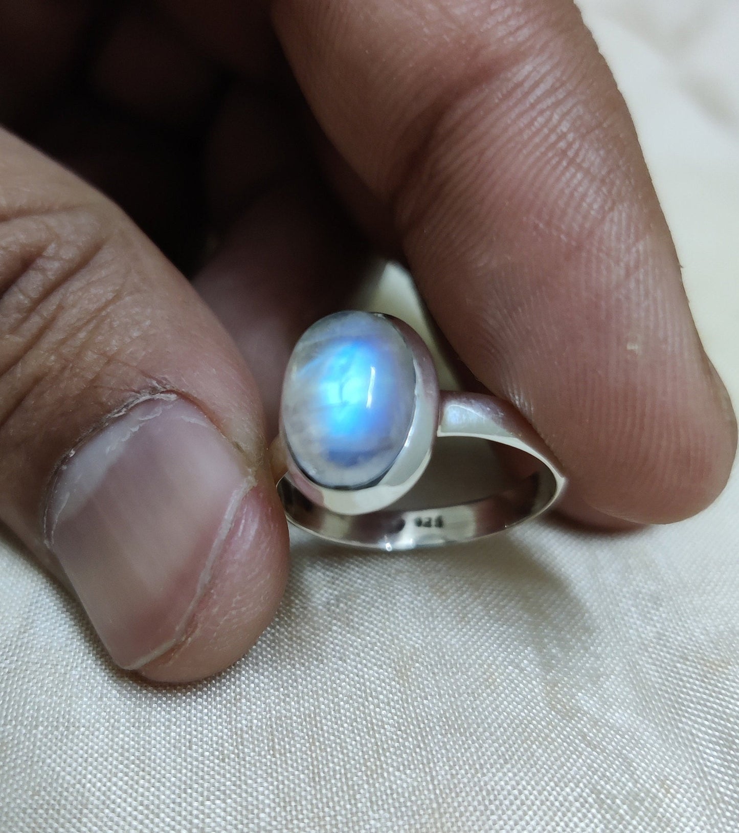 Rainbow Moonstone Ring, 925 Sterling Silver Ring, Cabochon Gemstone, Gift for Anniversary, For Women, Natural Stone, Blue Flash Moonstone