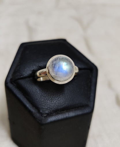 Natural Rainbow Moonstone Ring, Blue Fire Moonstone, 925 Sterling Silver Ring, Cabochon Gemstone, Handmade Jewelry, Birthstone, Anniversary