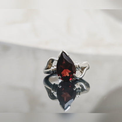 Natural Red Garnet Ring, 925 Silver Ring, Jewelry for Love, Red Gemstone Ring, Designer Engagement Ring, Propose Ring for Her, Ring Size 6.5