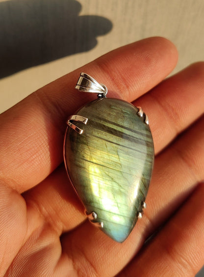 Labradorite Pendant, 925 Silver Pendant, Big Gemstone Pendant, Labradorite Teardrop Pendant, Labradorite Jewelry, Stone Jewelry
