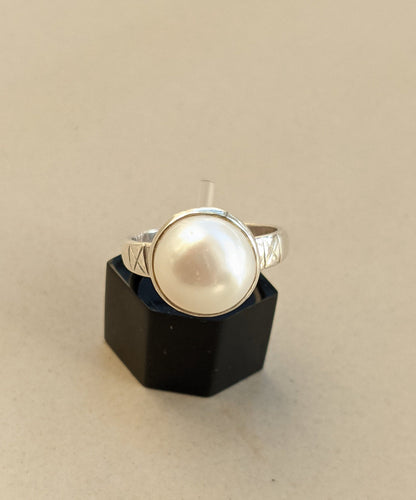 White Pearl Ring, Sterling Silver Ring, Wedding gift for Bride, Pearl Jewelry, Handmade gift for Her, Cabochon Stone Ring, June Birthstone