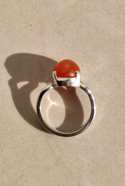 Carnelian stone ring, Handmade silver ring, 925 sterling silver ring, Everyday ring, Oval stone ring, Cabochon orange gemstone Women ring