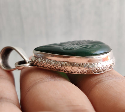 Green Onyx Carving Pendant, 925 Sterling Silver Pendant, Onyx Jewelry, Green Gemstone Pendant, Birthstone Pendant, Leo zodiac pendant