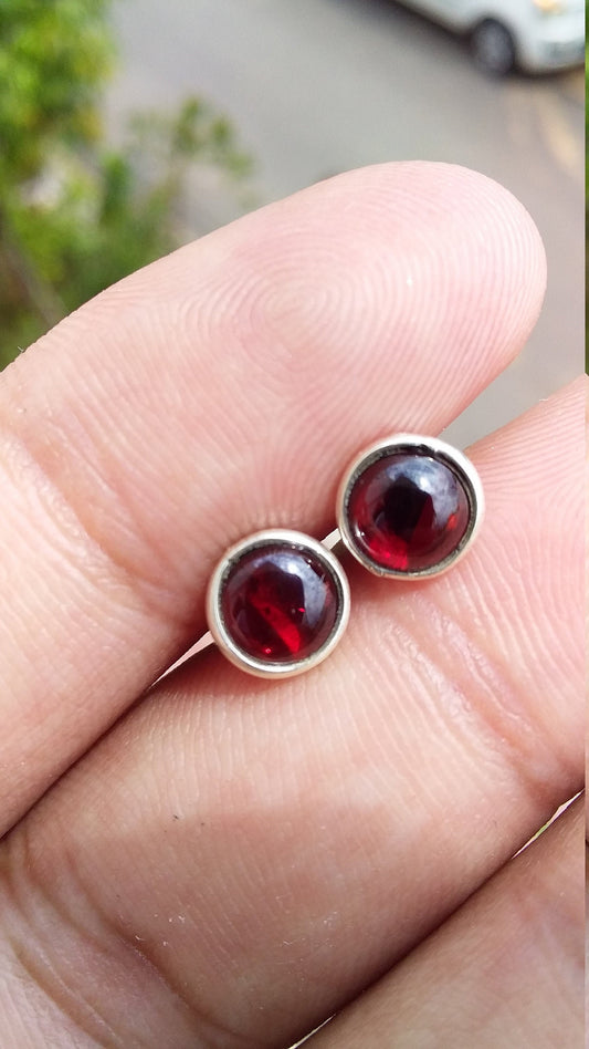 Garnet earrings stud, Natural garnet 925 Sterling Silver, Little Capricorn Earrings, Red earrings studs, January birthstone earrings gifts