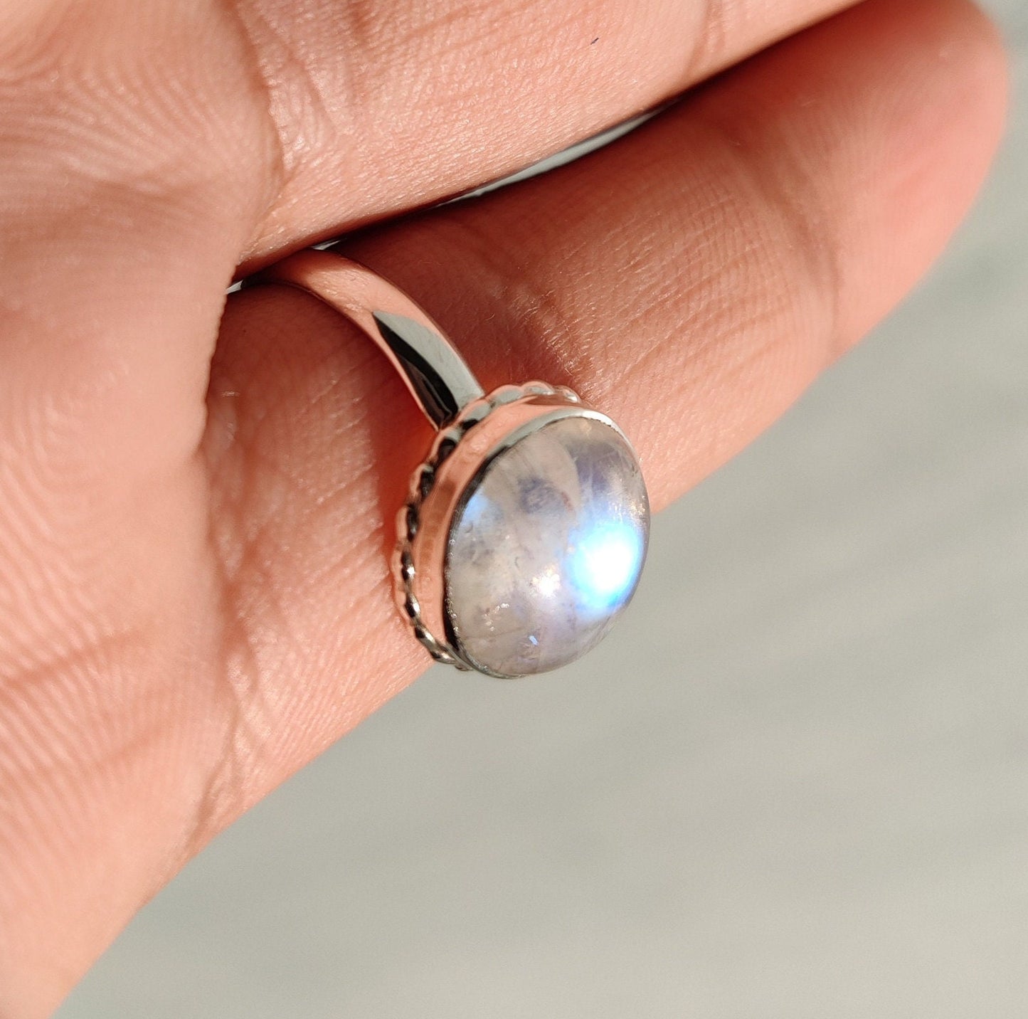 Rainbow Moonstone Ring, 925 Sterling Silver Ring, Birthstone Gemstone Ring, Blue Flash Moonstone Ring, Simple Boho Ring, Ring for Women