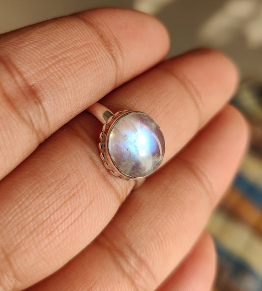 Rainbow Moonstone Ring, 925 Sterling Silver Ring, Birthstone Gemstone Ring, Blue Flash Moonstone Ring, Simple Boho Ring, Ring for Women