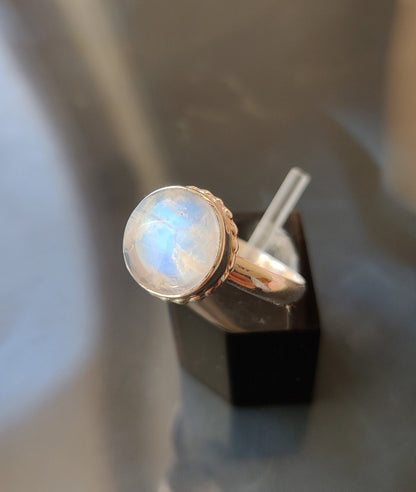 Rainbow Moonstone Ring, 925 Sterling Silver Ring, Birthstone Gemstone Ring, Blue Flash Moonstone Ring, Simple Boho Ring, Ring for Women