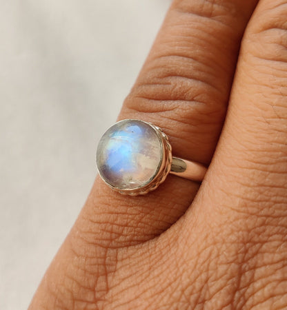 Rainbow Moonstone Ring, 925 Sterling Silver Ring, Birthstone Gemstone Ring, Blue Flash Moonstone Ring, Simple Boho Ring, Ring for Women
