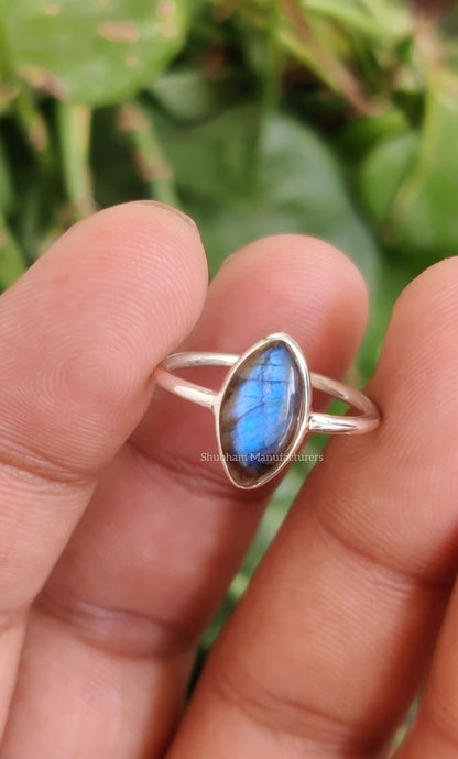 Labradorite Ring, 925 Sterling Silver Ring, Blue Flash Stone Ring, Silver Dainty Ring, Natural Gemstone Ring, Simple Everyday Ring for Her