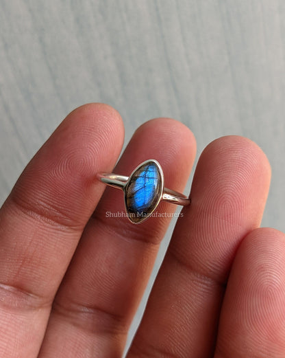 Labradorite Ring, 925 Sterling Silver Ring, Blue Flash Stone Ring, Silver Dainty Ring, Natural Gemstone Ring, Simple Everyday Ring for Her