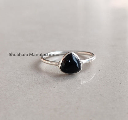 Natural Black Onyx Ring, 925 Sterling Silver Ring, Tiny Gemstone Ring, Dainty Onyx Ring, Birthstone Ring, Thin Band Ring, Gift for Women