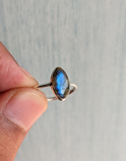 Labradorite Ring, 925 Sterling Silver Ring, Blue Flash Stone Ring, Silver Dainty Ring, Natural Gemstone Ring, Simple Everyday Ring for Her