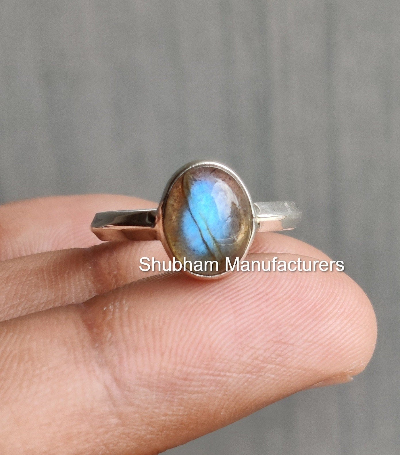 Labradorite Ring, 925 Sterling Silver Ring, Flashy Gemstone Ring, Simple Everyday Ring, Blue Fire Labradorite Jewelry, Dainty Ring for Her